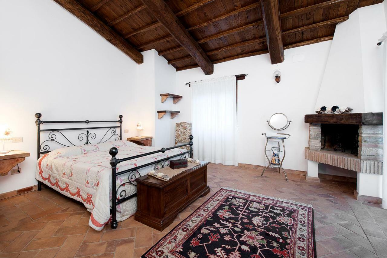 Casale Le Orme Bed & Breakfast Todi Exterior photo